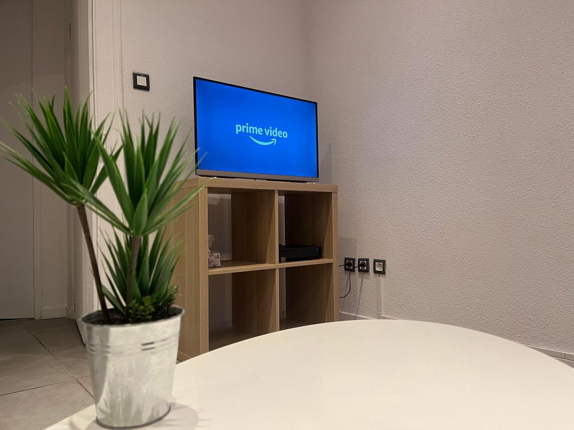 Le Scandinave, Cosy Et Lumineux, Proche Ge-alstom-utbm, Primevideo, Wifi Apartment